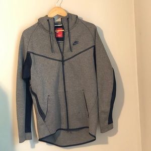 Nike Zip Up Hoodie. Size Medium.